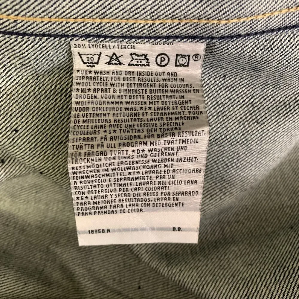 Levis levi 2000s